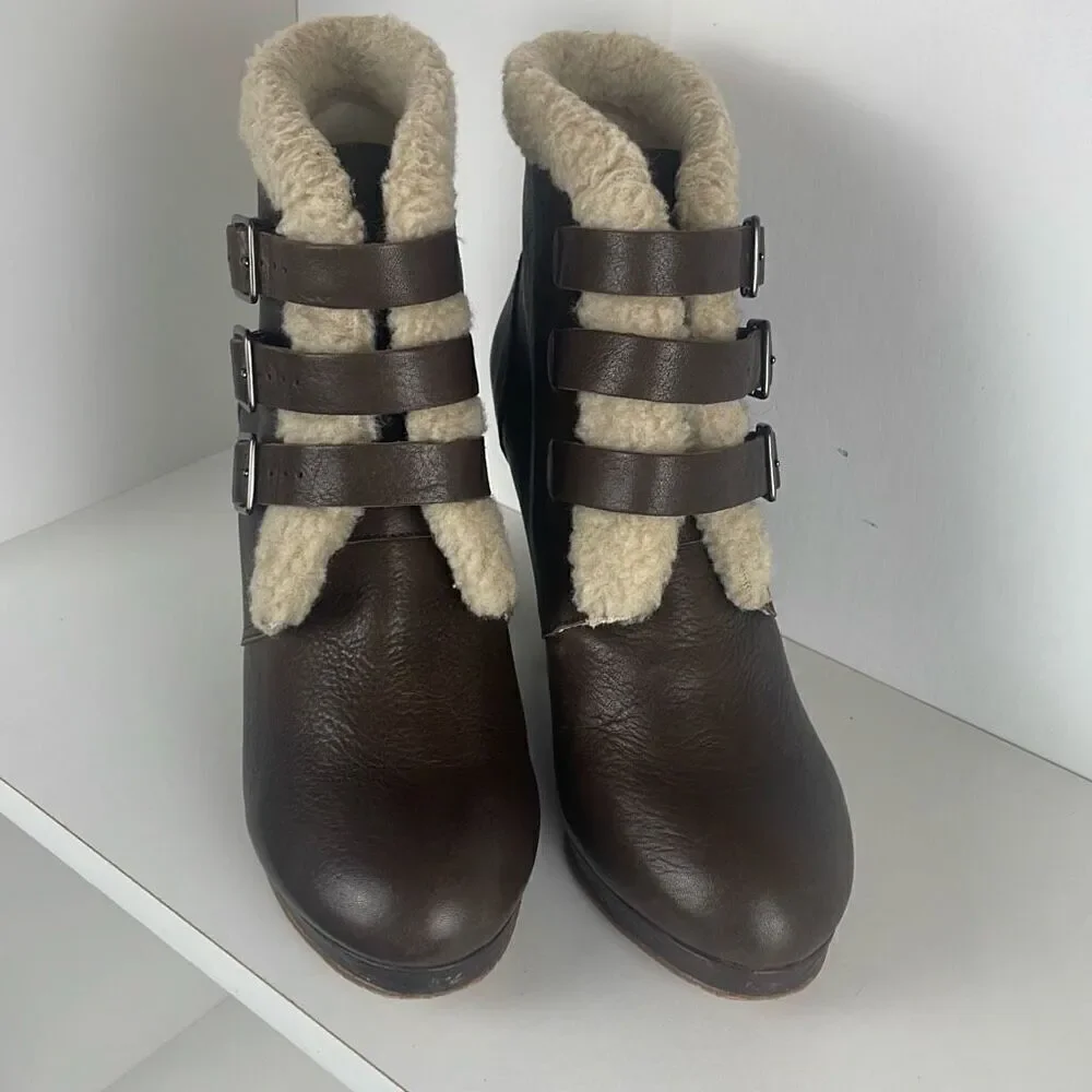 See by Chloe Leather Sherpa Trim Buckle Strap Ankle Boots REPAIR NEEDED 38.5